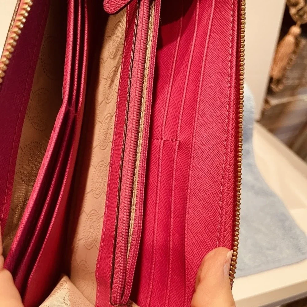 Michael Kors Wallet Womens‎ Pink Saffiano Leather Zip Clutch Wristlet Purse Bag